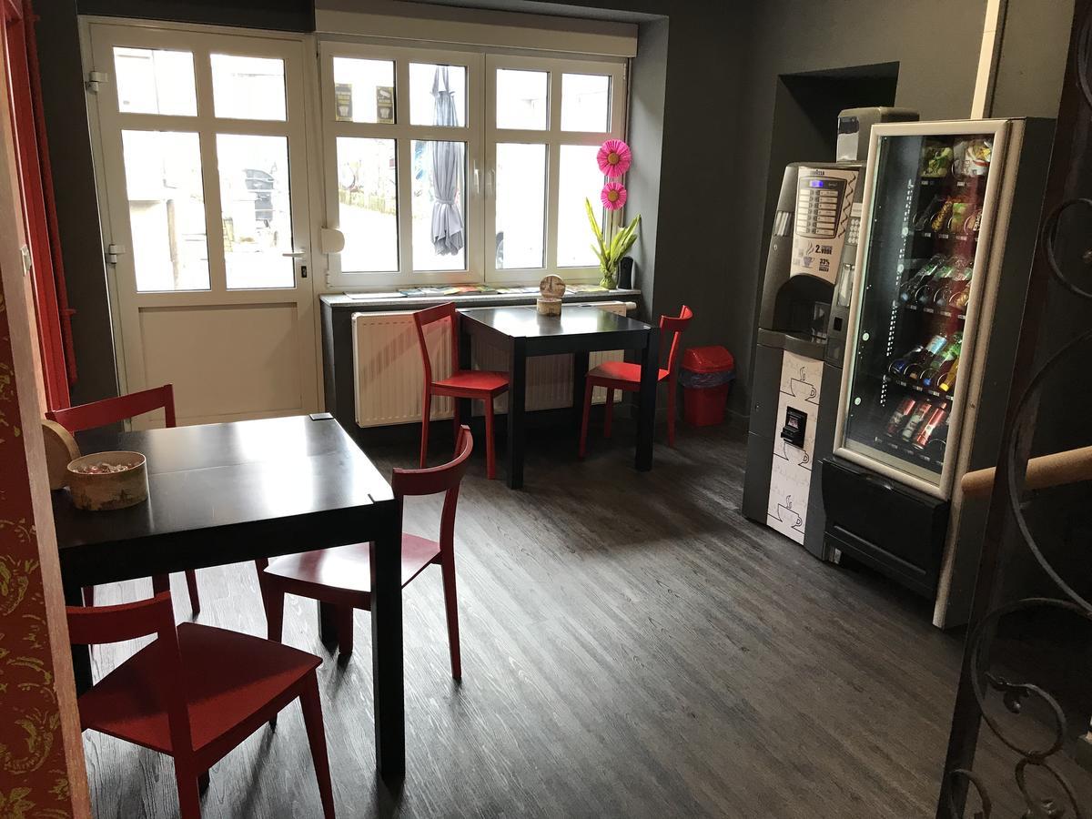 Hostel Paris Загреб Экстерьер фото