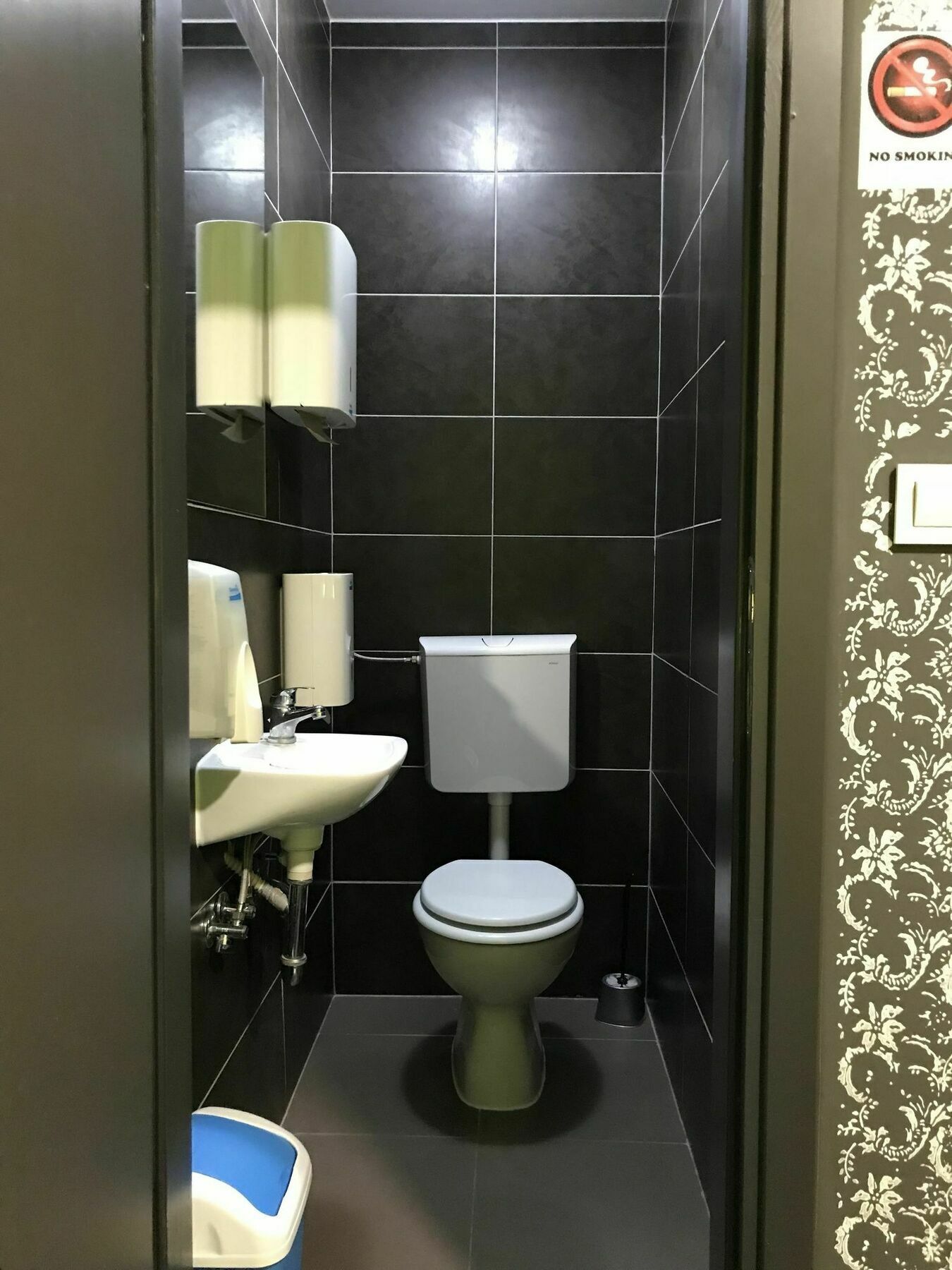 Hostel Paris Загреб Экстерьер фото